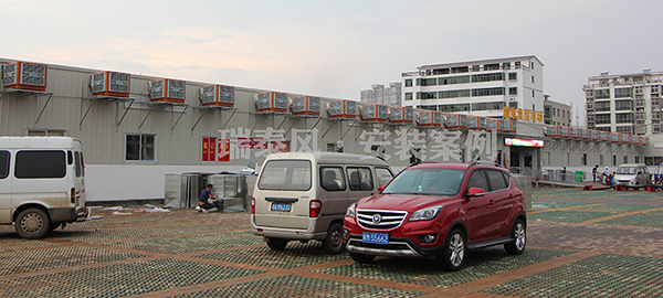 菜市場(chǎng)該如何通風(fēng)降溫呢？瑞泰風(fēng)環(huán)?？照{(diào)為居民買菜送清涼